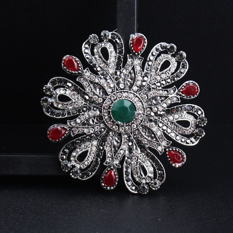 Vintage Openwork Diamond Brooch Baroque Style Jewelry