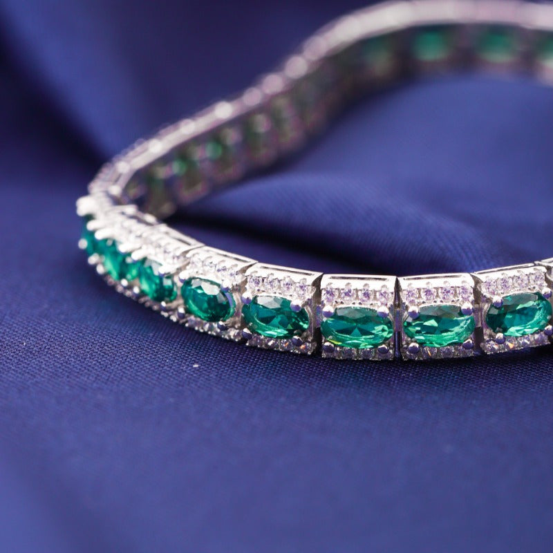 Boho Chic 925 Silver Bilaguzuk, Sun'iy Spinel bilan, 18K Oltin Qoplama, Oval Yashil Qimmatbaho To'siq, Hashamatli Inlay, Ayollarning Maxsus Tadbirlariga yoki Sovg'alarga Mukammal