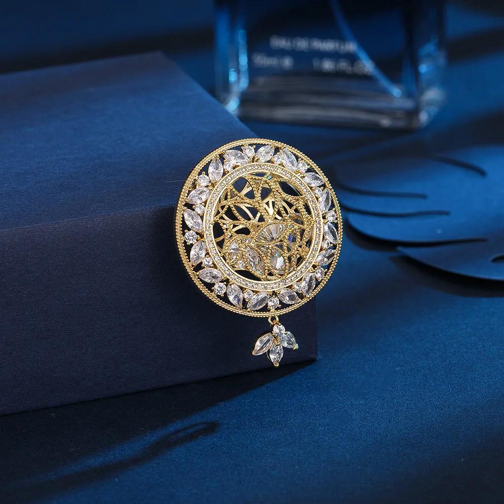 Vintage Rhinestone Brooch Pin for Dresses and Sweaters Elegant Jewelry Gift for Her