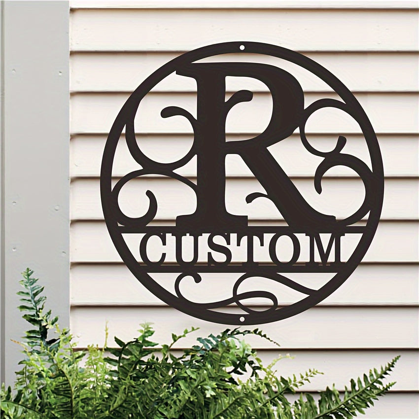 Shaxsiylashtirilgan Ismli Maxsus Metall Devor San'ati - Qishloq Uyi Dekoratsiyasi uchun Yashash Xonasi yoki Ofisda Dumaloq Monogram Belgisi. O'ziga Xos Metall Plaketingizni Yarating.
