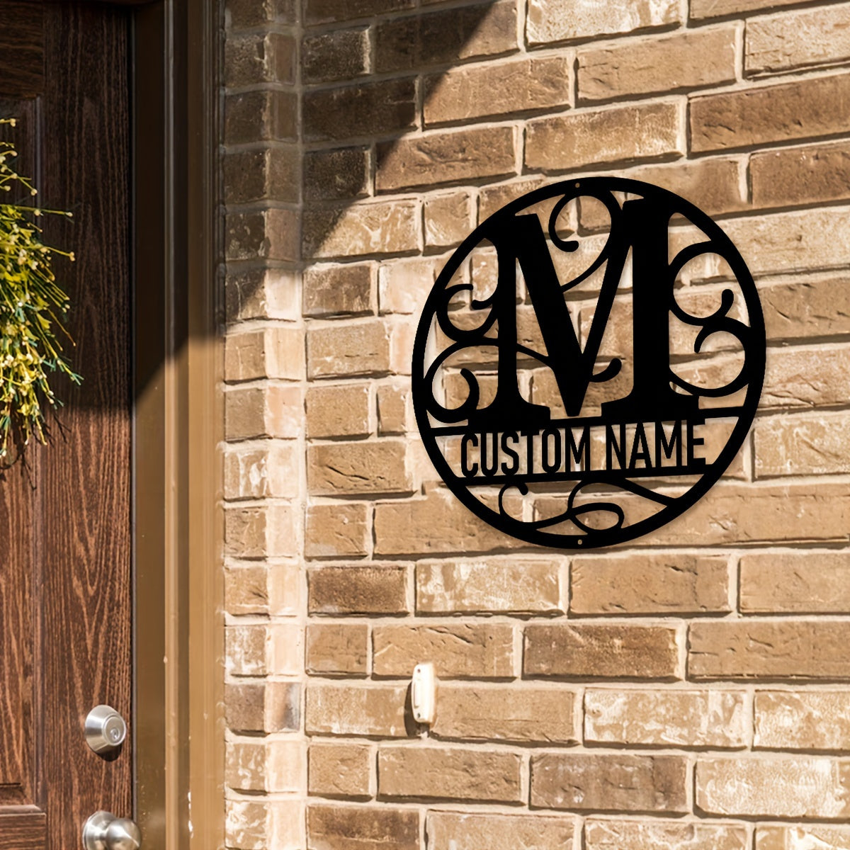Shaxsiylashtirilgan Ismli Maxsus Metall Devor San'ati - Qishloq Uyi Dekoratsiyasi uchun Yashash Xonasi yoki Ofisda Dumaloq Monogram Belgisi. O'ziga Xos Metall Plaketingizni Yarating.