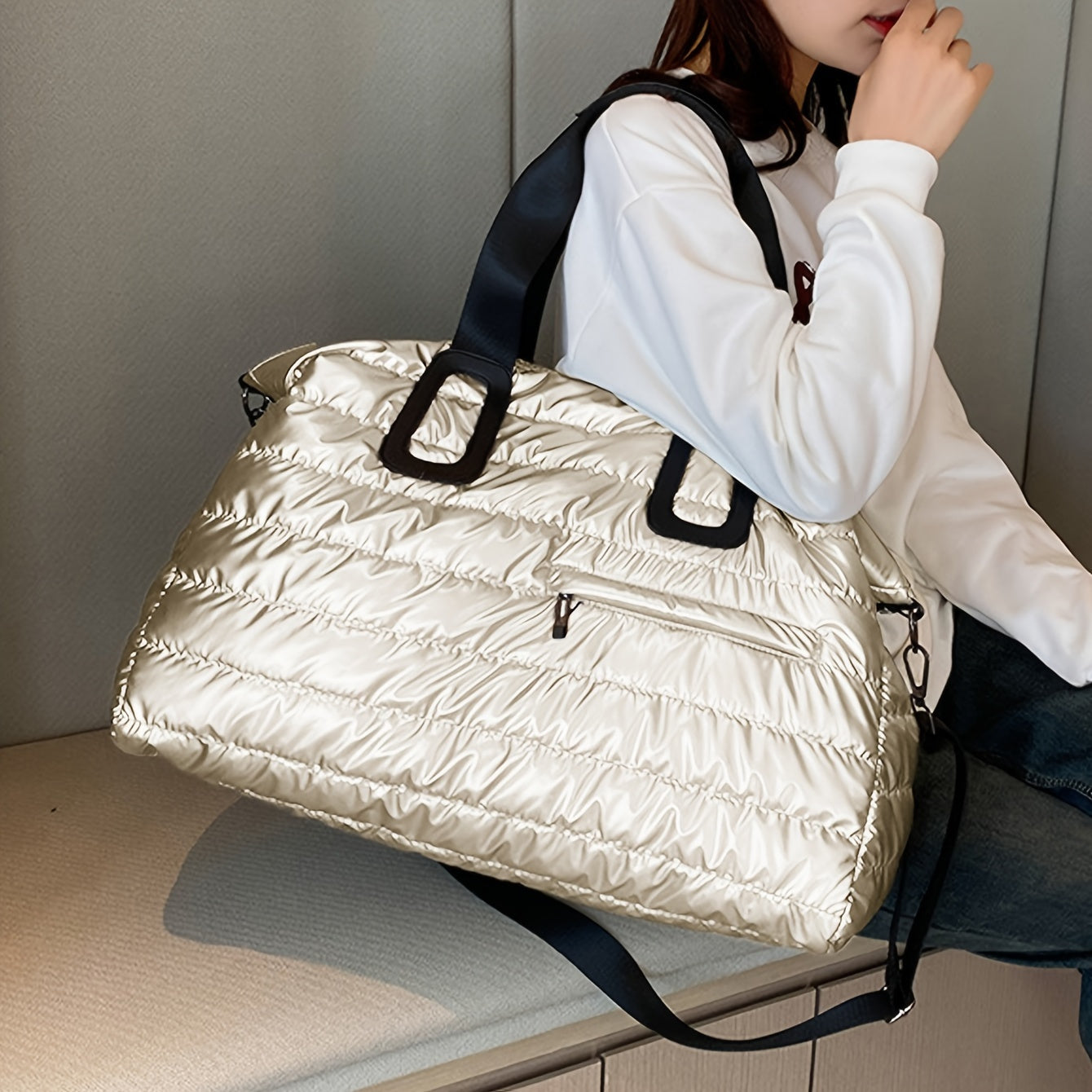 Down Quilted Travel Bags with Zipper, Lightweight Sports and Fitness Duffel Bags in Black White Blue