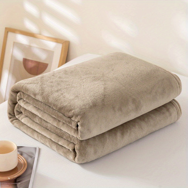 All-Season Ultra-Soft Flannel Throw Blanket Lightweight Portable for Home Travel