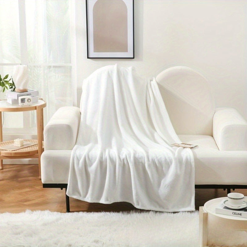 All-Season Ultra-Soft Flannel Throw Blanket Lightweight Portable for Home Travel