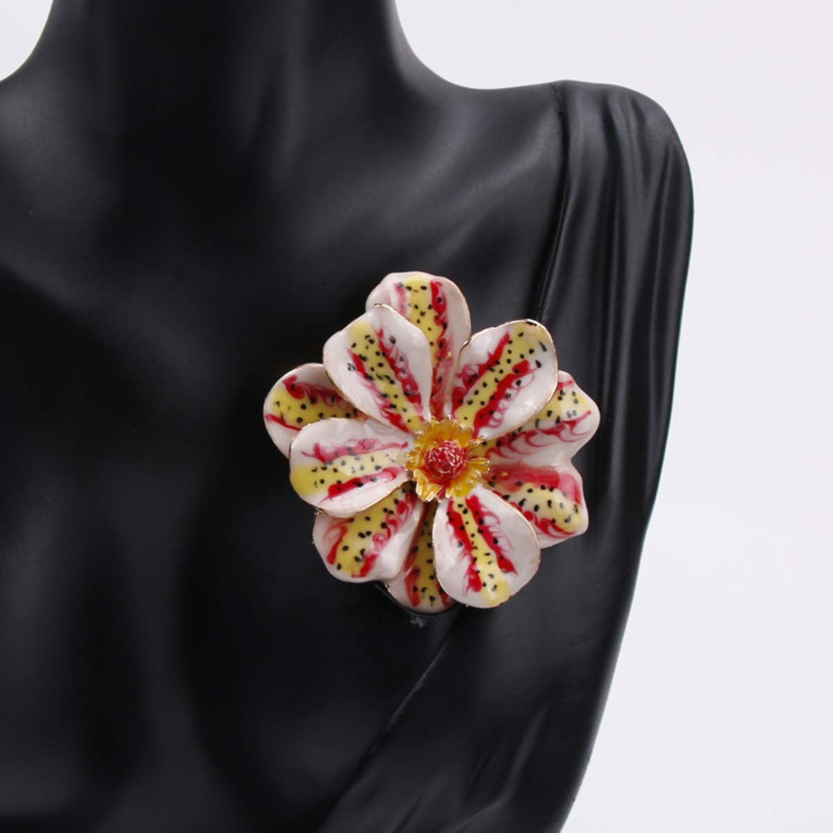 Enamel Floral Brooch Pin with Oil Drip Pattern for Men and Women