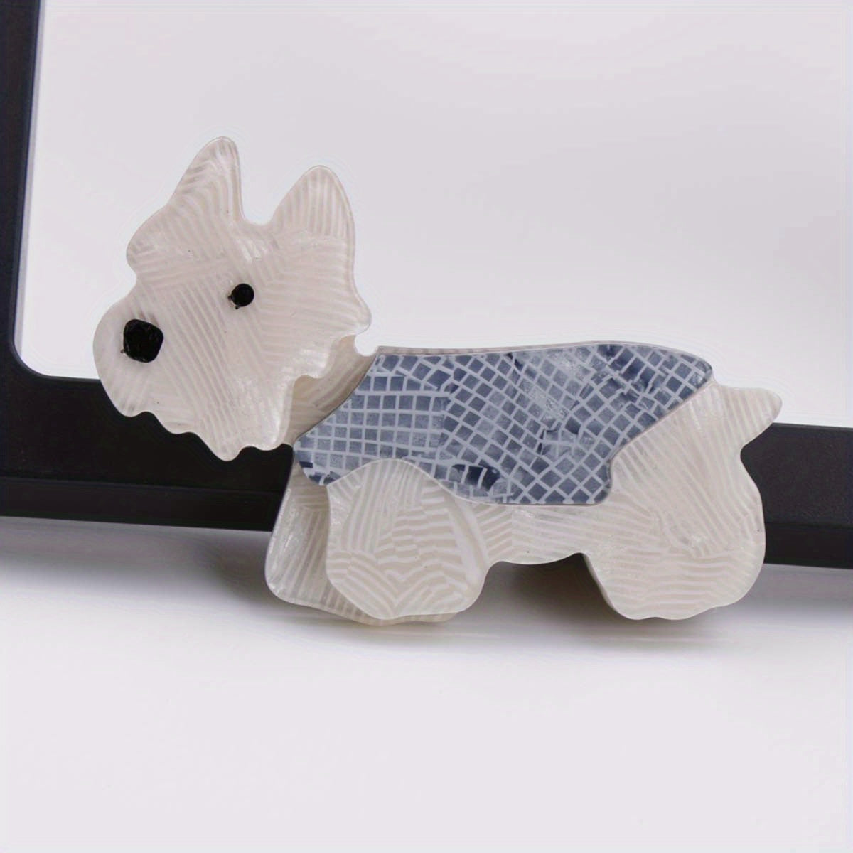 Dog-Shaped Acrylic Brooch Pin for Clothing Bags and Hats, Stylish Pet Gift