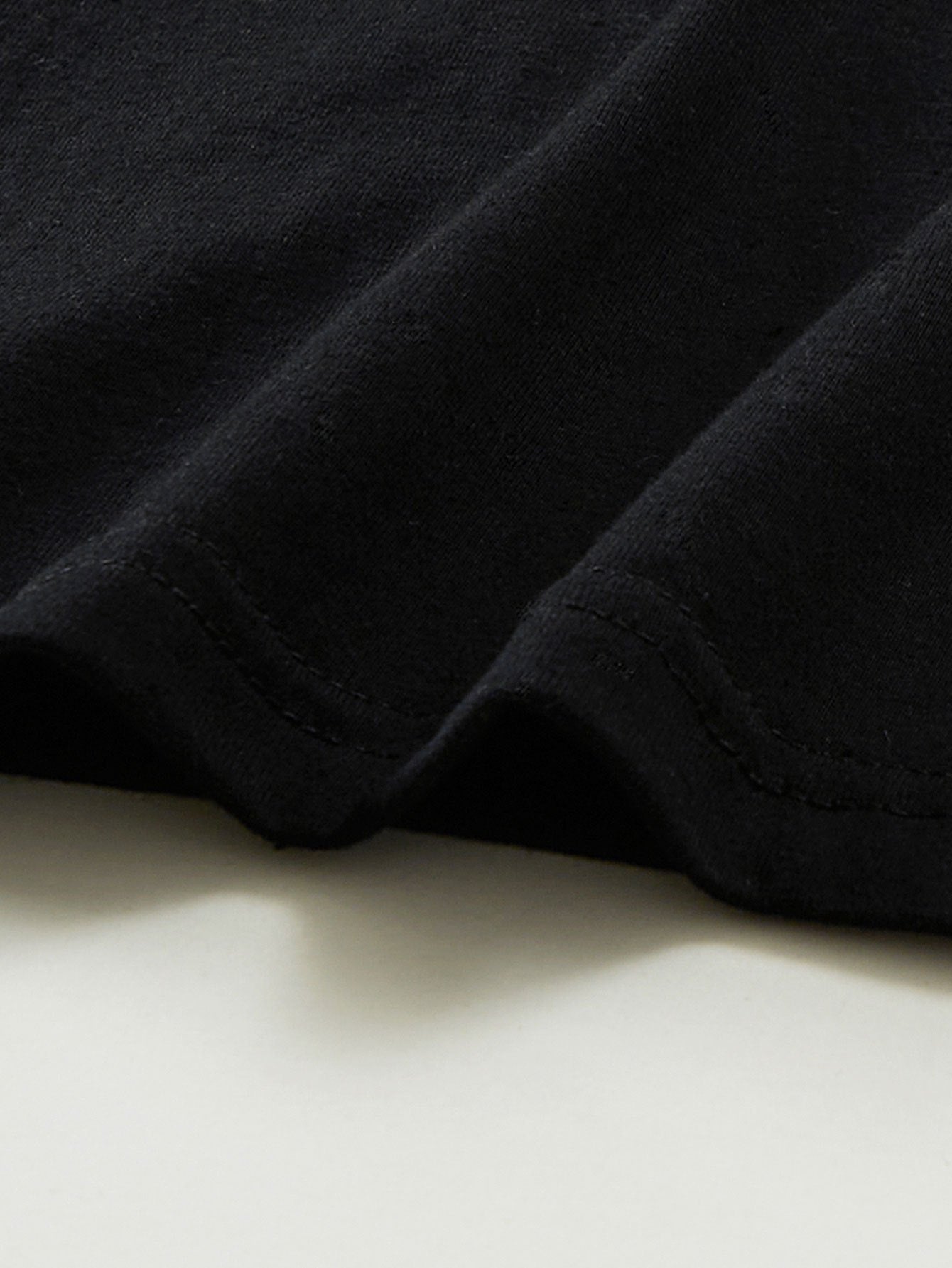 Yoshlar uchun uniseks barg naqshli paxta T-ko'ylagi, yumshoq bo'shliq, biroz cho'ziluvchan va odatdagi kesim.