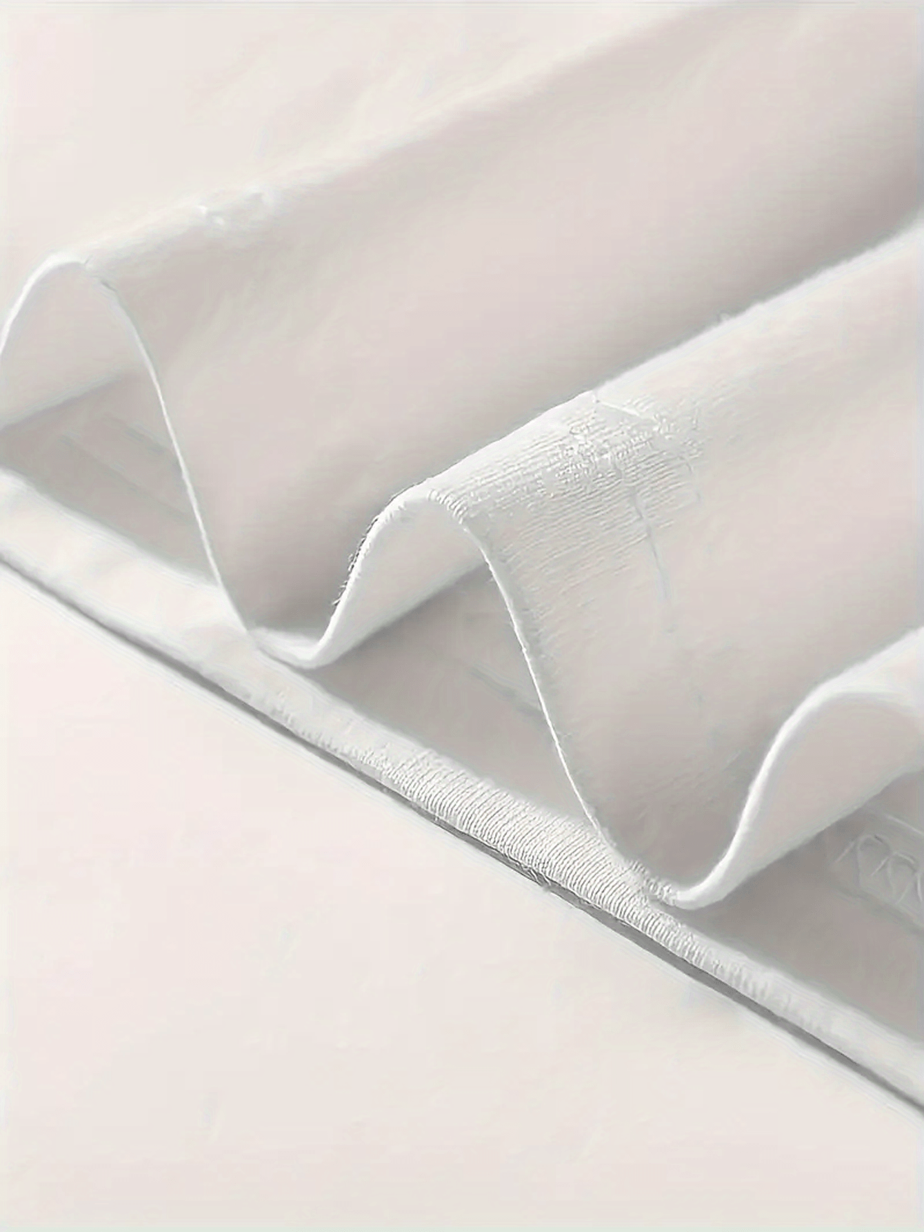 "Kapibara printli paxta T-shirt - o'smirlar uchun oddiy kesimli, yumshoq bo'yinli, 100% paxta to'qimadan tayyorlangan, biroz cho'ziluvchan. Yozgi tasodifiy hip-hop uslubidagi juftlar uchun yuqori kiyim."