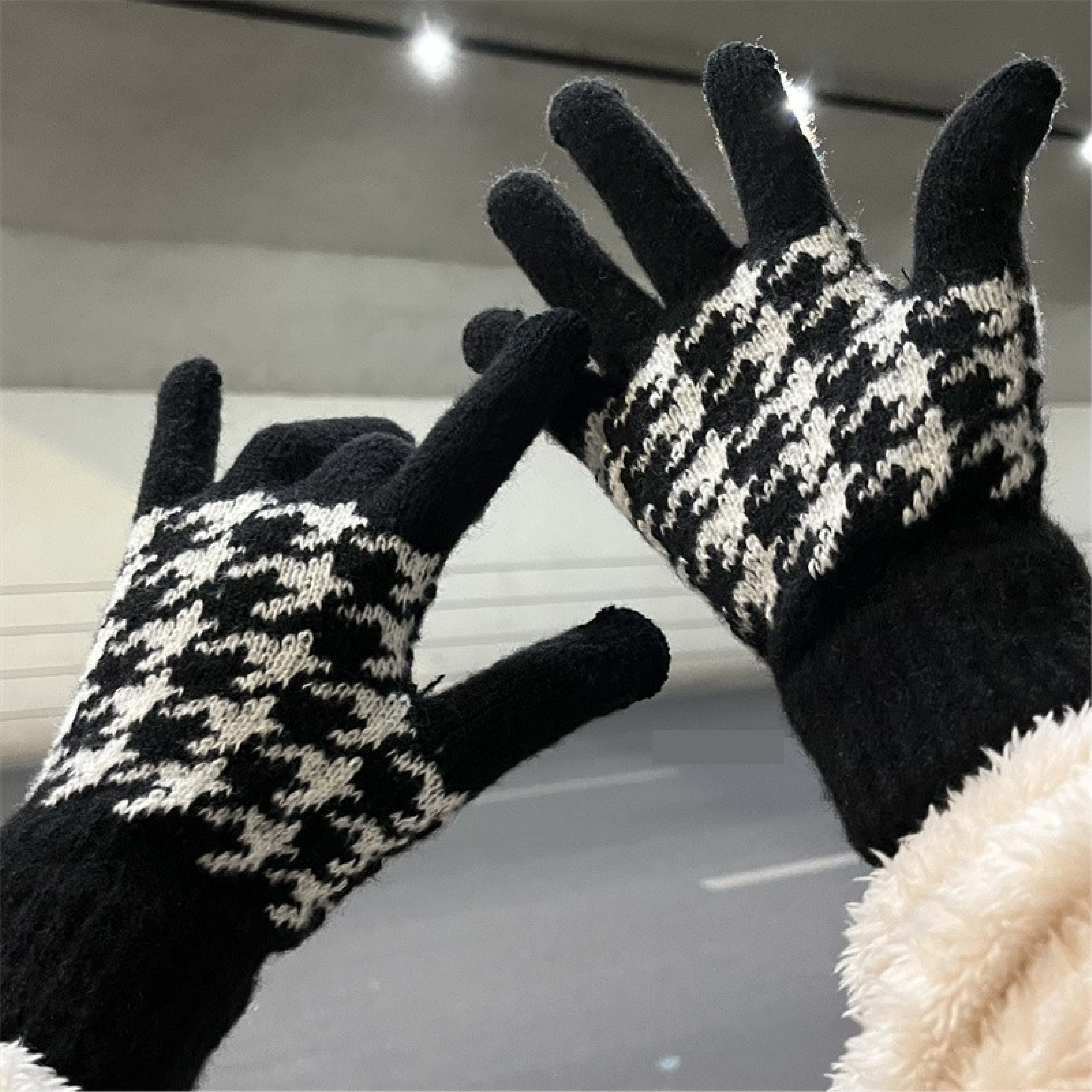 Unisex Knit Gloves with Houndstooth Pattern Touchscreen Winter Gloves Polyester