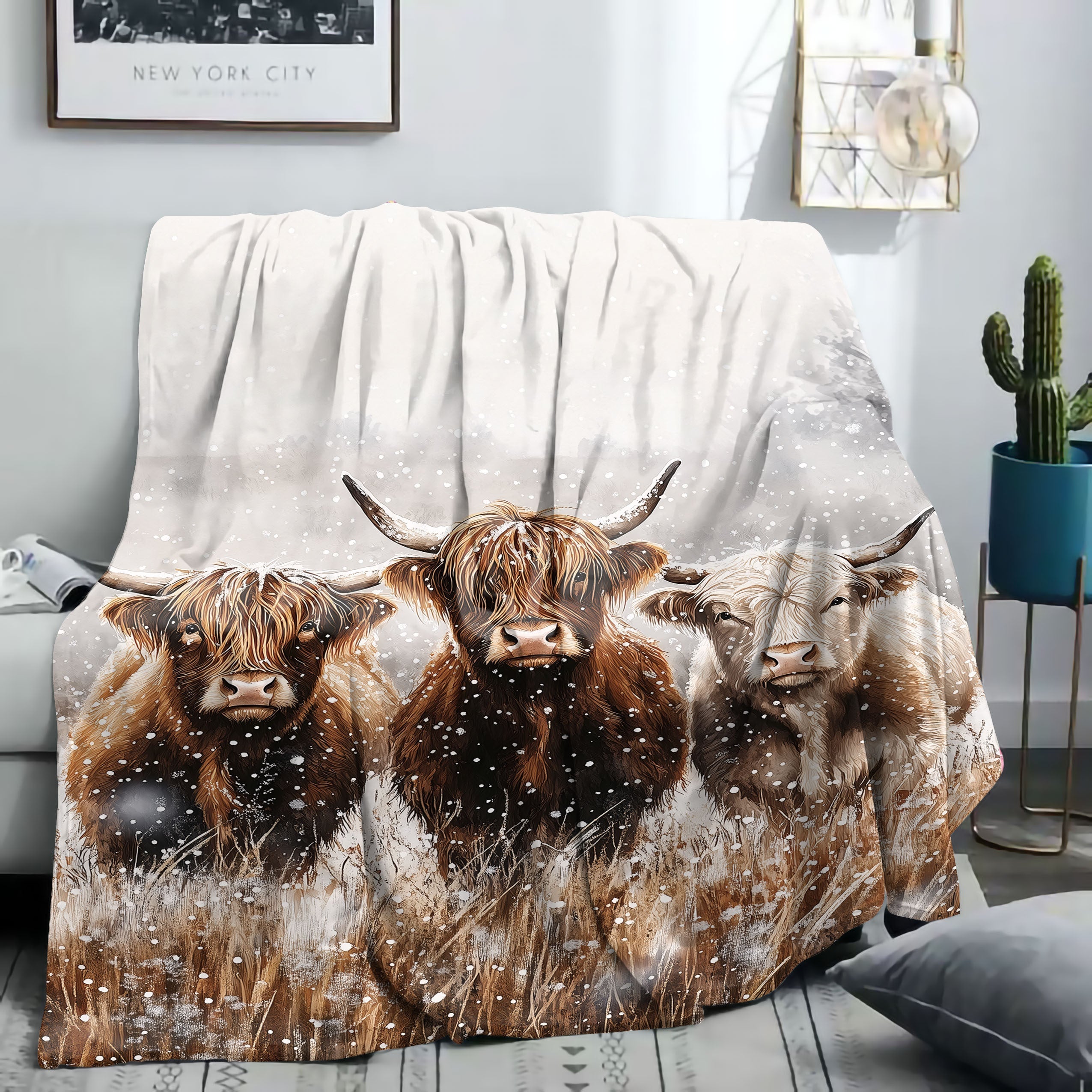 Highland Cows Print Flannel Throw Blanket Soft Polyester Knit Cozy All-Season Sofa Bed Cover Watercolor Animal Design Lightweight Warmth