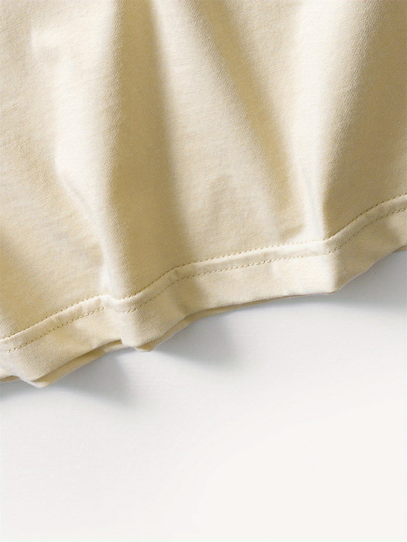 Erkaklar uchun tasodifiy ayiq grafik futbolkasi - Yumshoq polyester, krujka bo'yin, qisqa yeng, yozgi moda