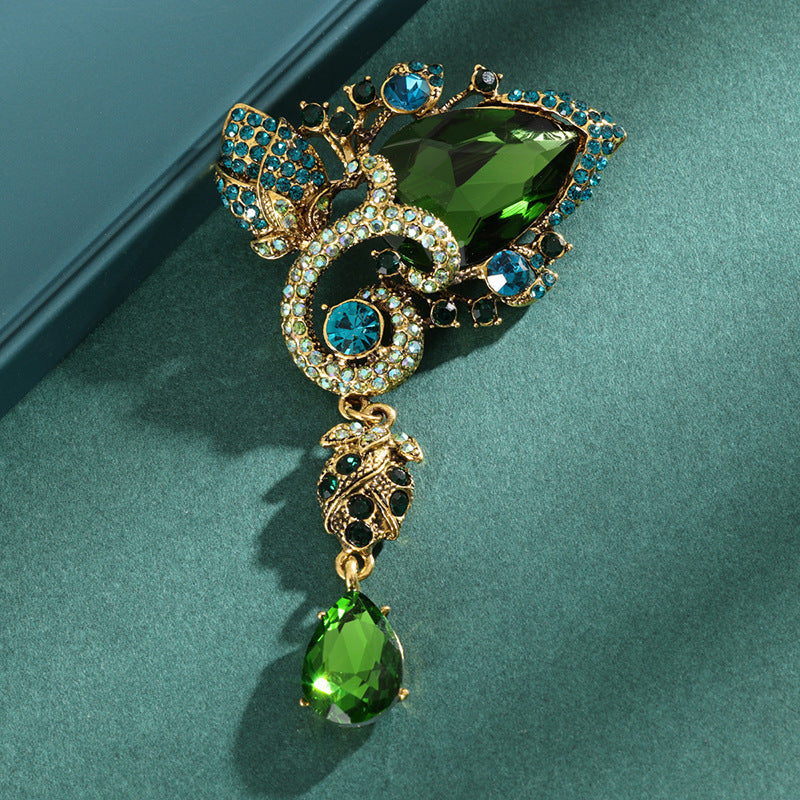 Elegant Rhinestone Butterfly Brooch for Weddings and Special Events