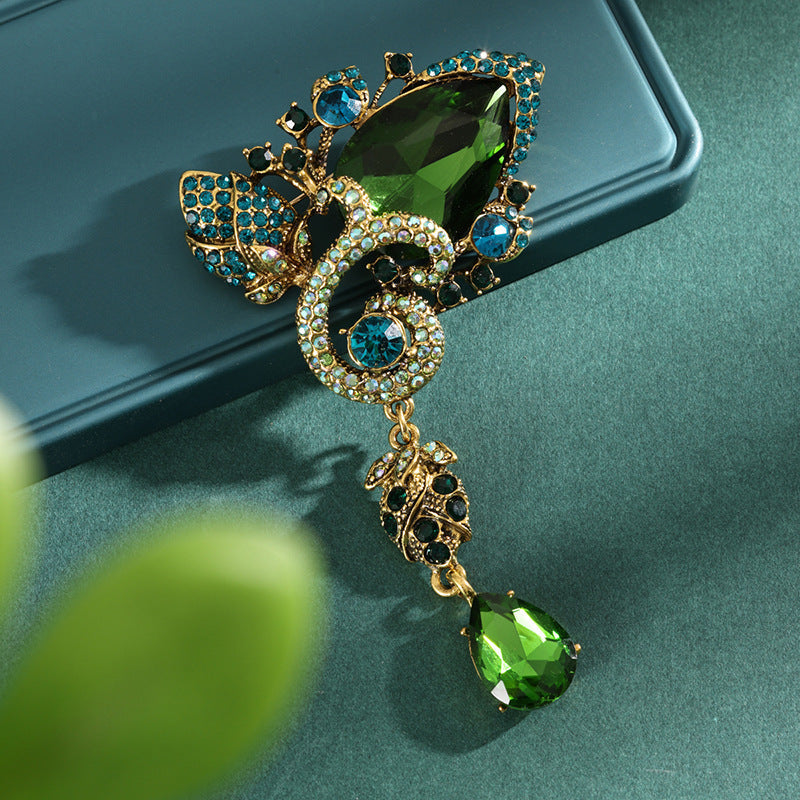 Elegant Rhinestone Butterfly Brooch for Weddings and Special Events