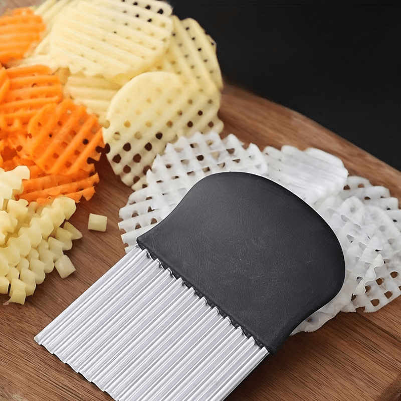 Kuzovli po'latdan yasalgan kartoshka chip kesgich, crinkle cut pichoq bilan - qo'lda sabzavot maydalagich, hashamatli frizlar va salat bezaklari uchun