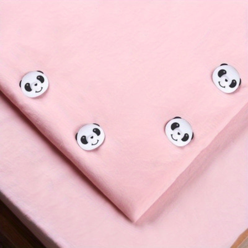 - Panda dizaynidagi magnit to'qimachilik qismlari, 8 ta to'plam
- Yotoq to'shaklarini sirpanmas fastenerlar bilan xavfsiz tuting
- Qo'lda yuvish orqali oson tozalash
- Rang: Oq