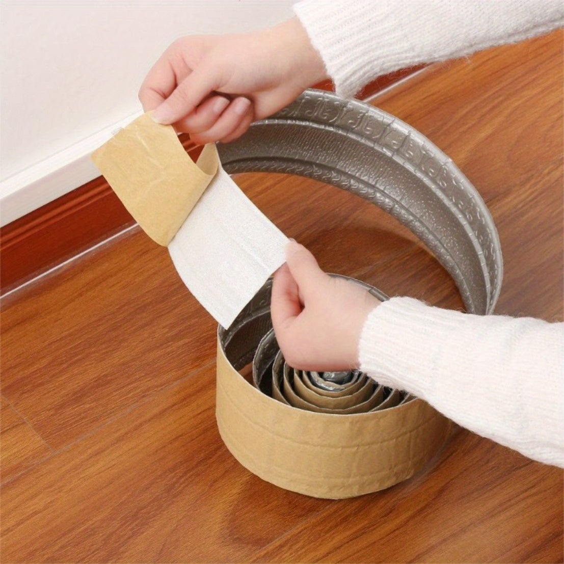 Cinta decorativa autoadhesiva de espuma de PE de 2.3m para decoración de paredes y marcos de puertas