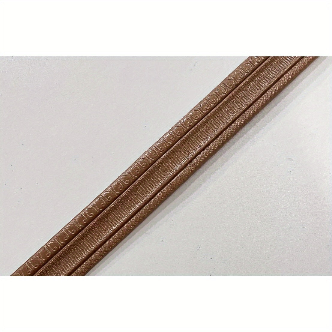 Cinta decorativa autoadhesiva de espuma de PE de 2.3m para decoración de paredes y marcos de puertas