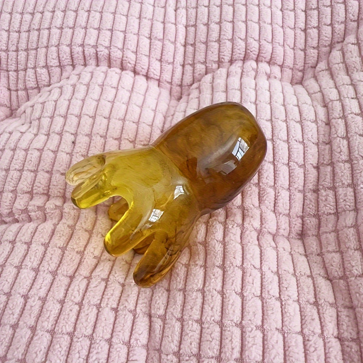 Portativ Octopus bosh massaj qiluvchi taroq, dam olish, soch o'sishi va meridianlarni bo'shatish uchun, binafsha, pushti va amber ranglarida mavjud.