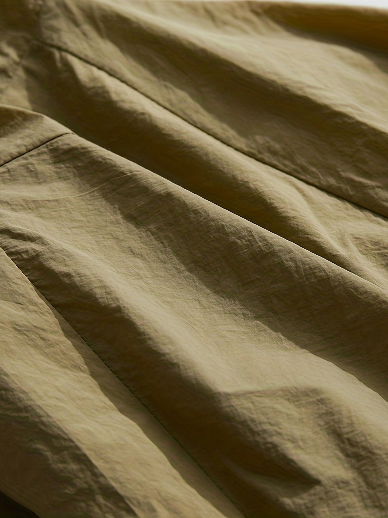 Men's Lightweight Breathable Hooded Outdoor Jacket for Sun Protection and Quick Drying