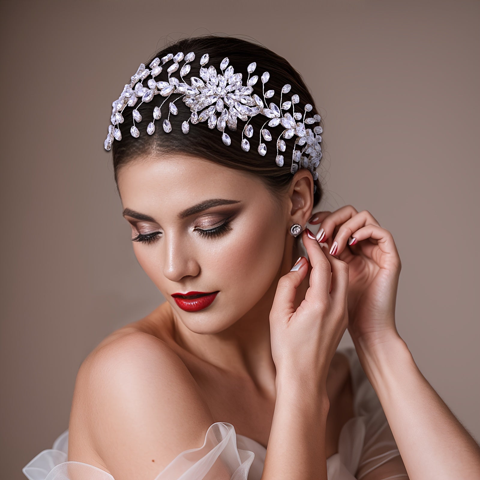 Ladies Rhinestone Headband Bridal Hair Accessory Feather-Free Elegant European Design Perfect for Holidays