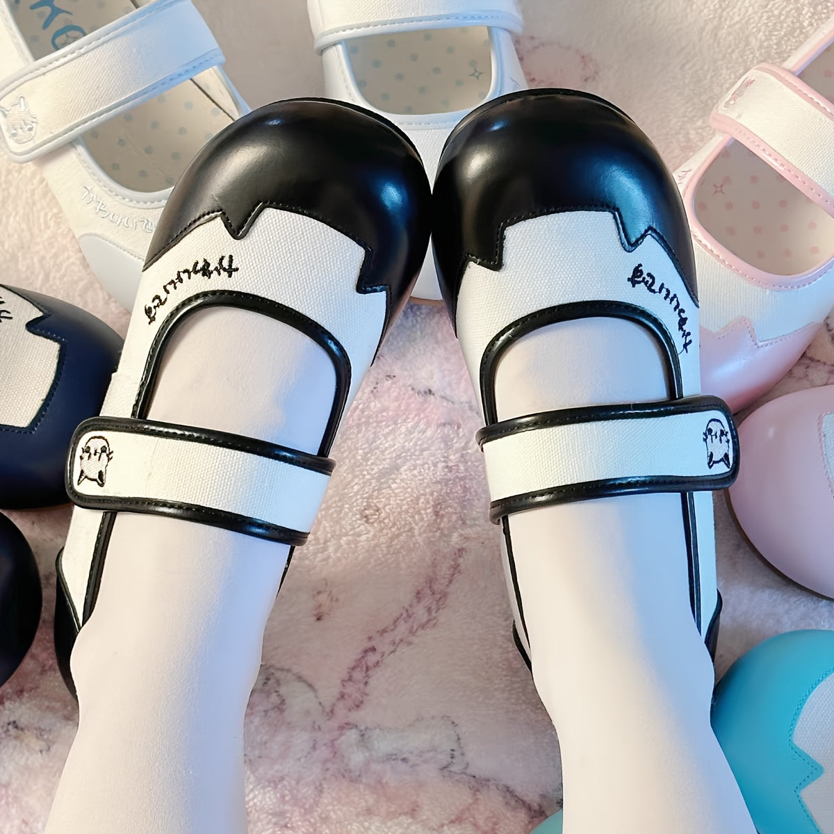 Girls Flat Shoes Indoor Casual Embroidered Lightweight Round Head Shoes