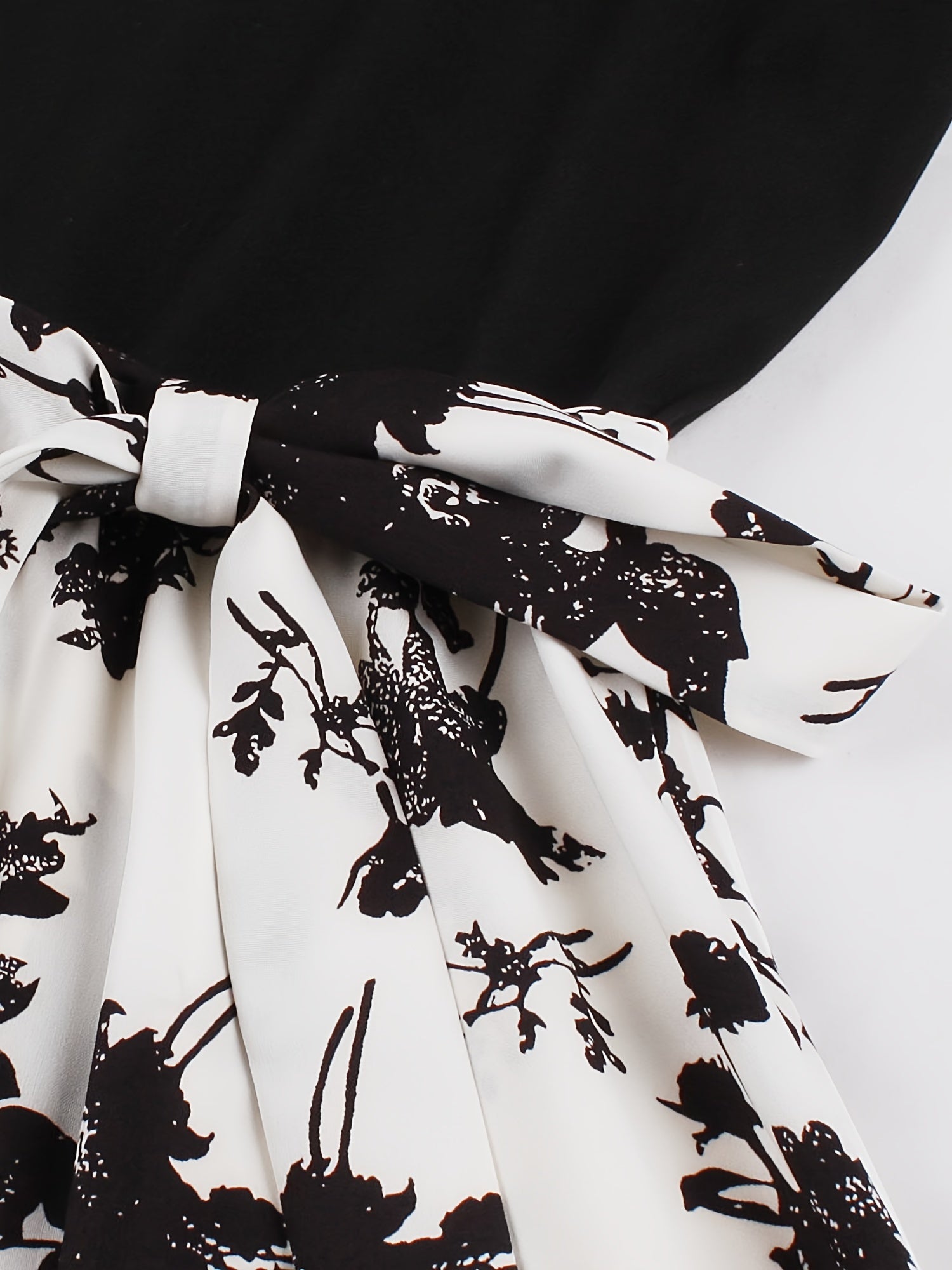 Floral Print Crew Neck Dress for Women with Short Sleeves and Belt Summer Elegant Polyester