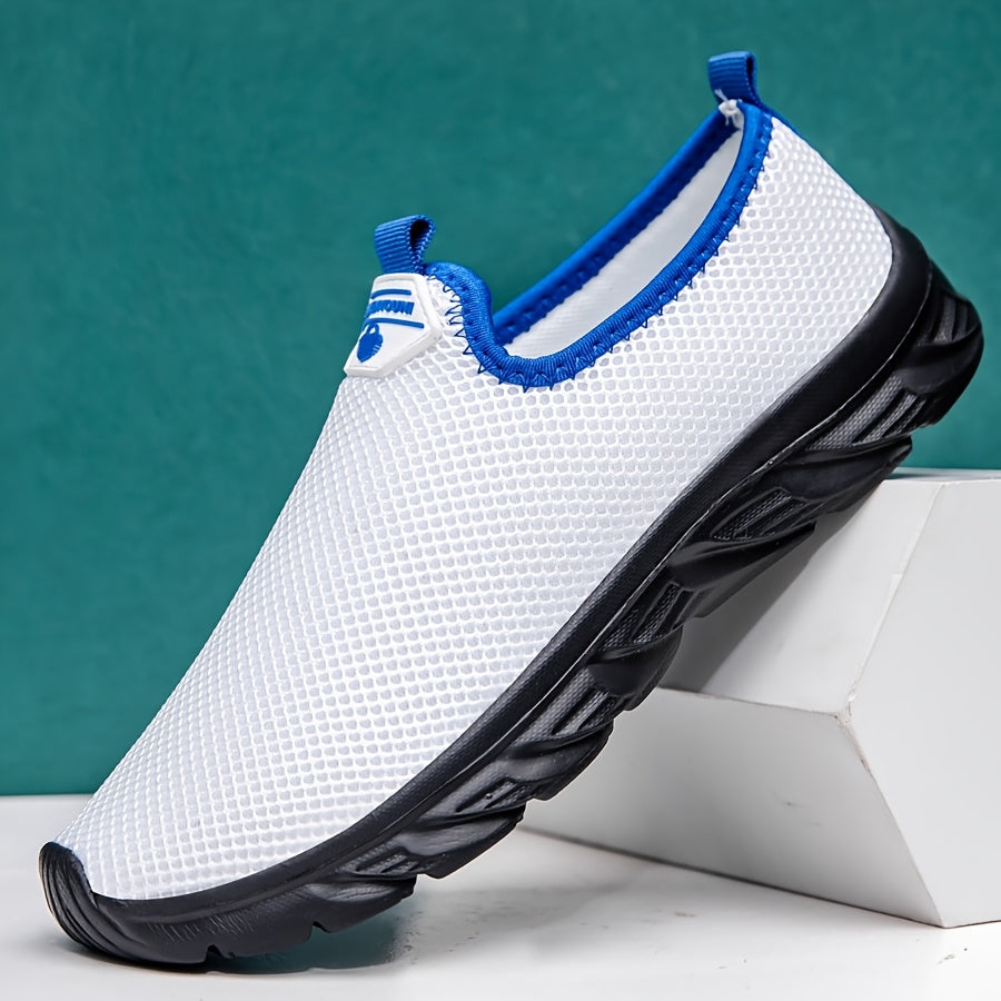 Plus-Size Casual Sports Shoes for Men and Women Mesh Slip-On Low Top All-Season