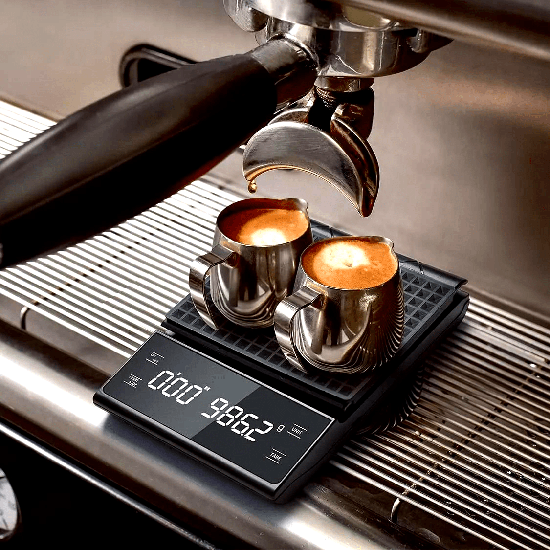 Aniq tomchilatish qahva tarozisi va vaqt o'lchagich - 3 kg gacha o'lchaydi, 0.1 g aniqlikda, orqa yoritilgan LCD ekran, quyish va espresso tayyorlash uchun batareyalar kerak emas.