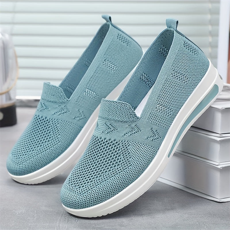 Ayollar uchun nafas oladigan slip-on sport poyabzali, yengil va kundalik yurish uchun mos