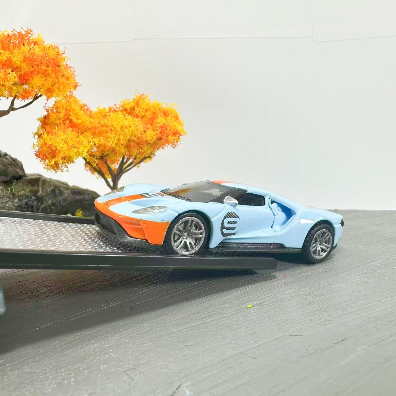 Kids Plastic 1:64 Scale Red Toy Car Trailer Weather-Resistant