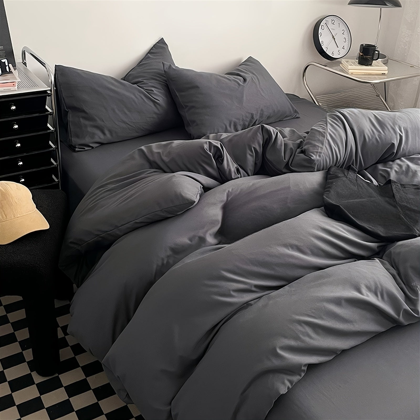 Set of 3 Polyester Duvet Cover and Pillowcase Set Solid Color Shrink Resistant Machine Washable