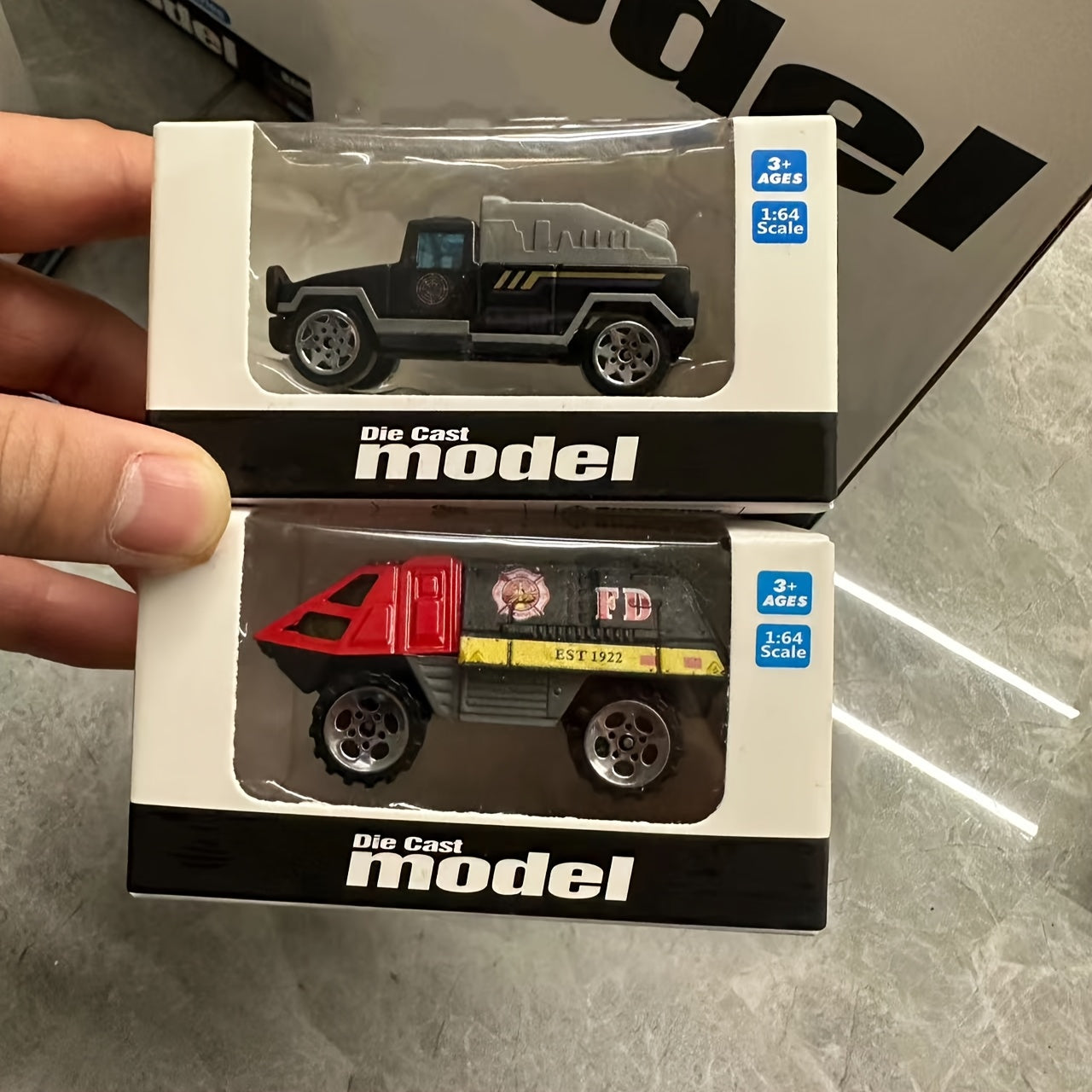 Детские наборы игрушечных машин для мальчиков и девочек, инерционные бронированные транспортные средства, прочный пластик, устойчивый к погодным условиям