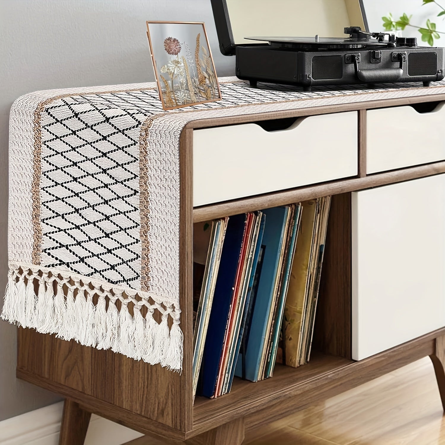 Linen Boho Chic Tassel Table Runner Farmhouse Style for Home Decor