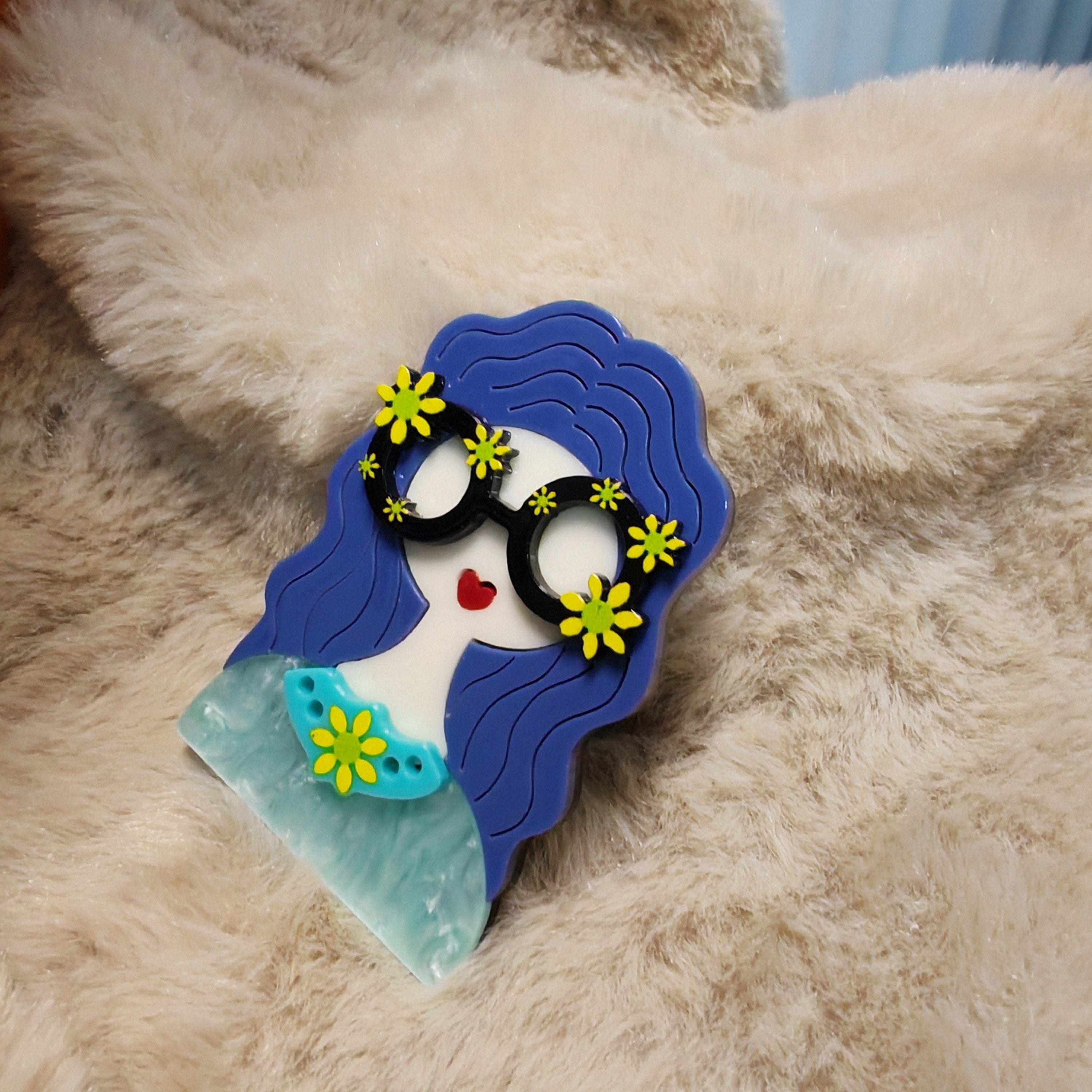 Retro Acrylic Brooch for Ladies Blue Floral Glasses Cartoon Pin