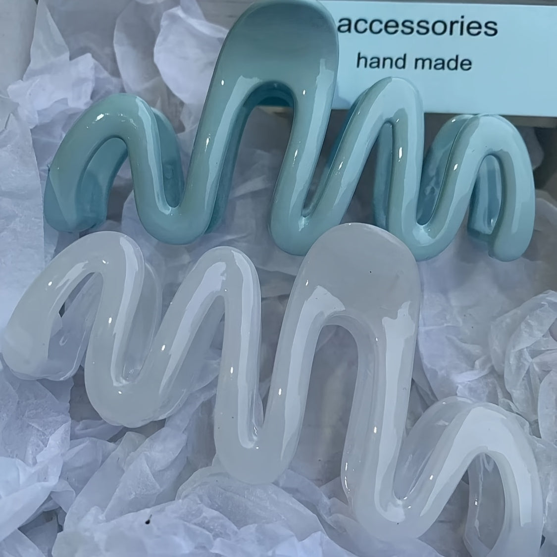 Wave-Shaped Resin Hair Claw Clips for Ladies and Girls Daily Use and Gifts