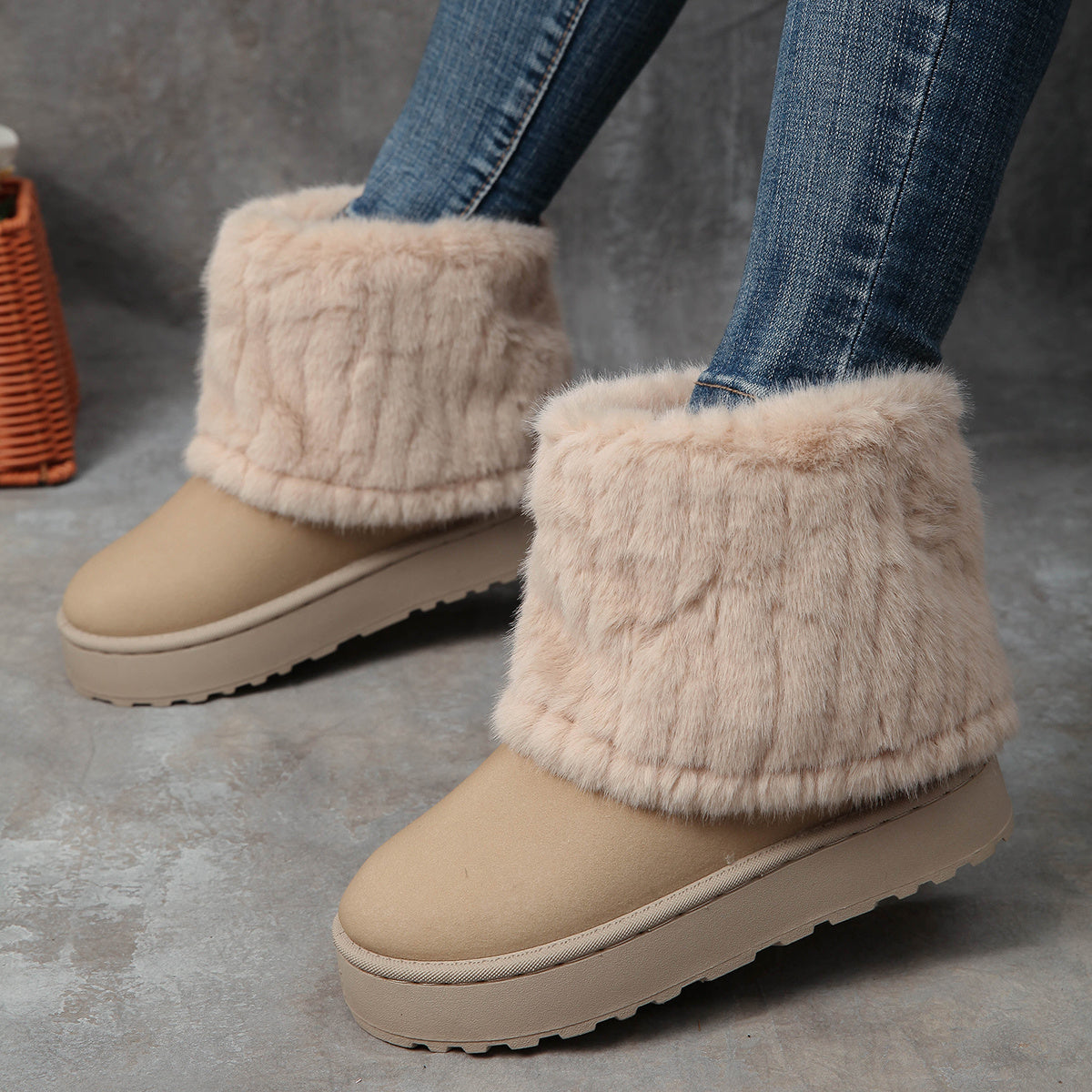 Women's Fleece-Lined Winter Boots Slip-On Round Toe Ankle Mid-Heel Durable Sole