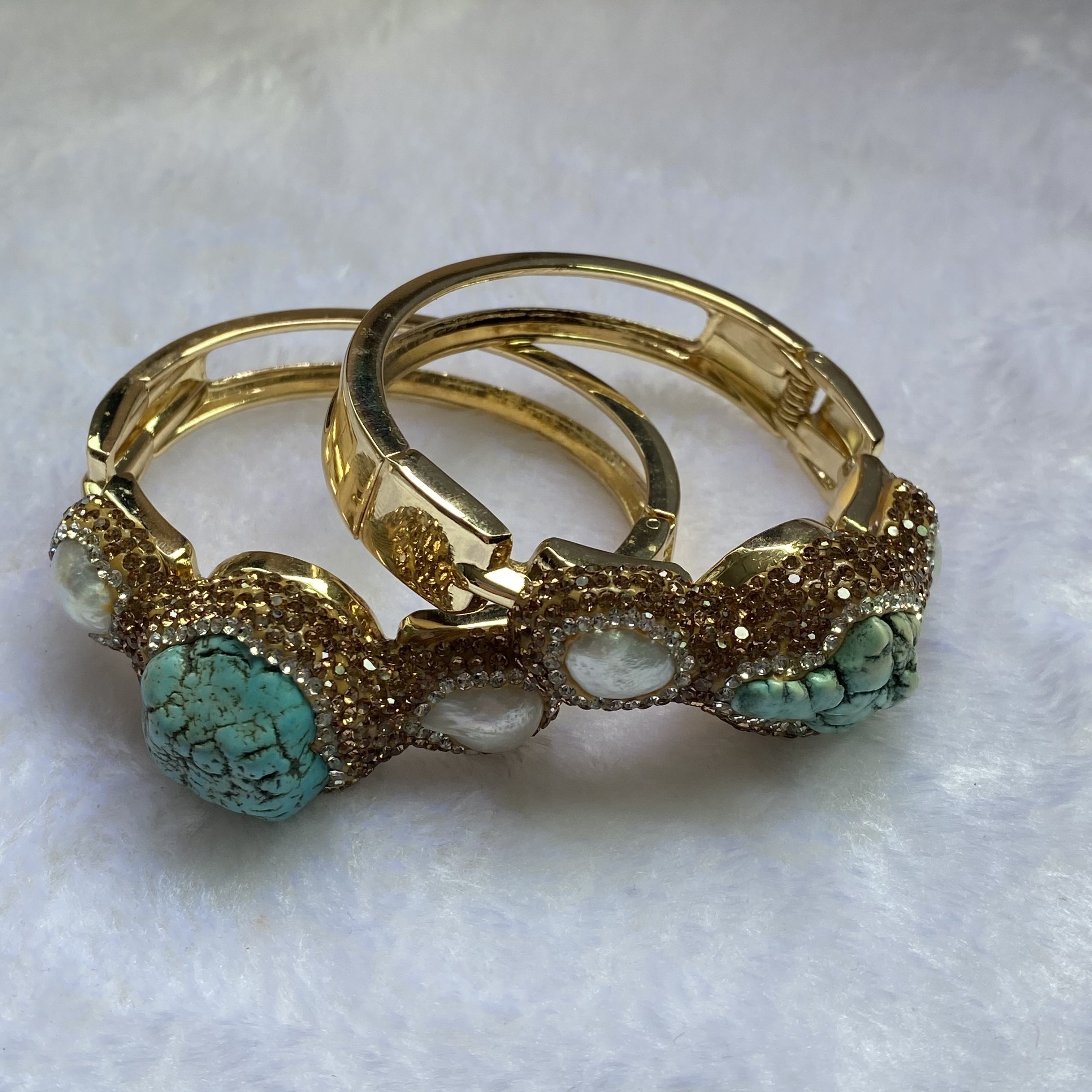 Women's Alloy Bracelet with Turquoise and Freshwater Pearls for Casual Wear