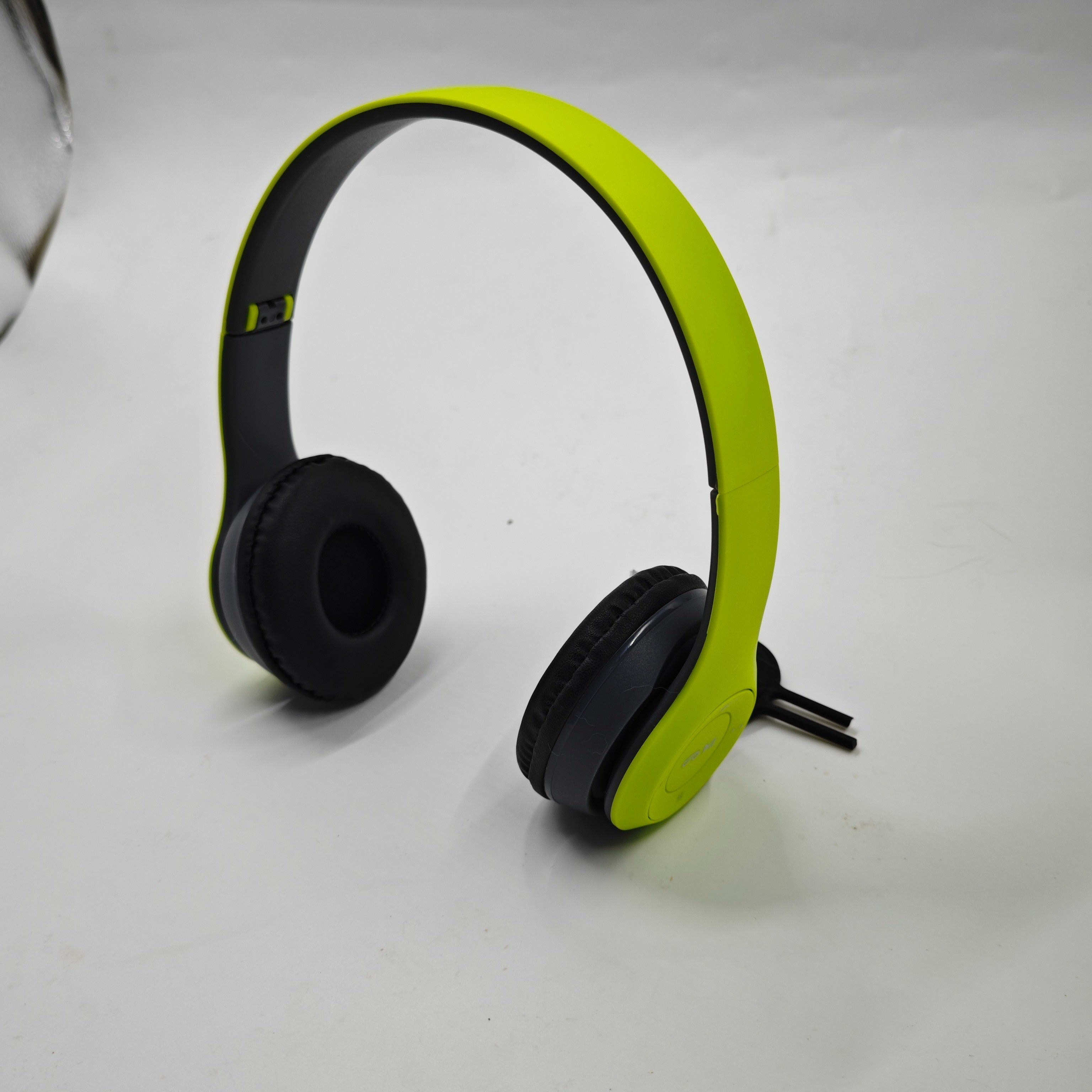 Over-Ear Wireless Headphones Black with Colorful Accents Padded Ear Cups Gaming Console Compatible