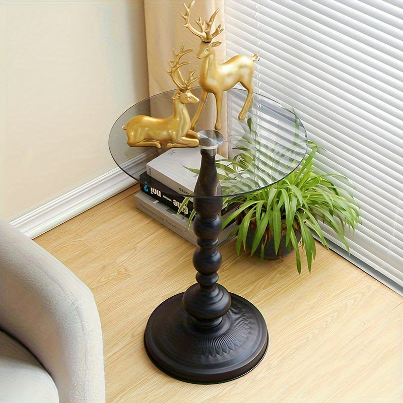 Skandinaviyalik Zamonaviy Minimalistik Burchak, Temir Qayta Ishlangan Ta'siri Bilan: Yotoqxona Qahva Stoli, Balkon To'plami, Kichik Dumaloq Stol, Divan va Temperli Shisha Mehmonxona Mebelini O'z Ichiga Oladi, Zamonaviy Uy Bezash Uchun.