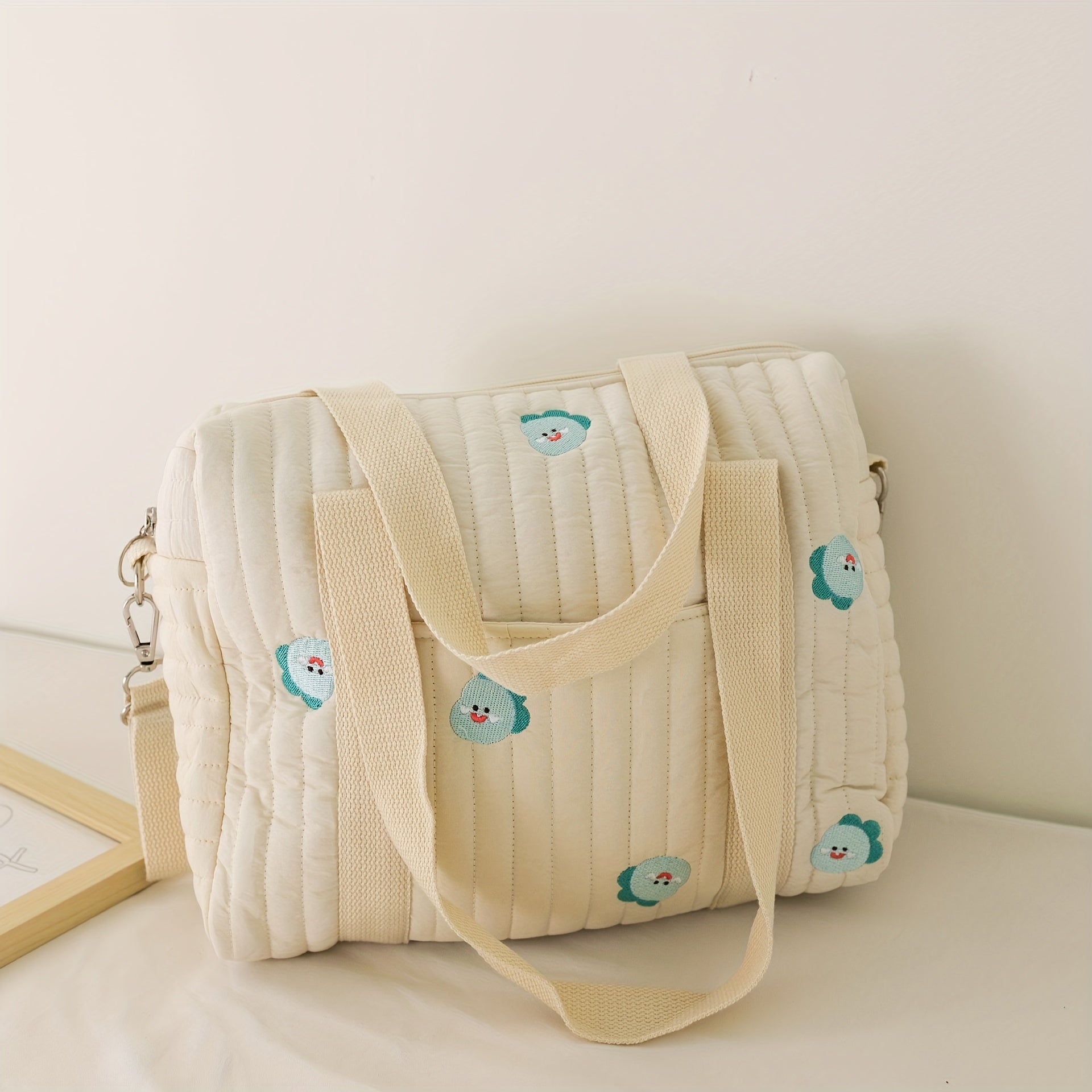 Embroidered bej paxta matodan tayyorlangan bolalar choyshab sumkasi, katta stroller tashkilotchisi, sayohat qilayotgan ota-onalar uchun ko‘p funksiyali tote