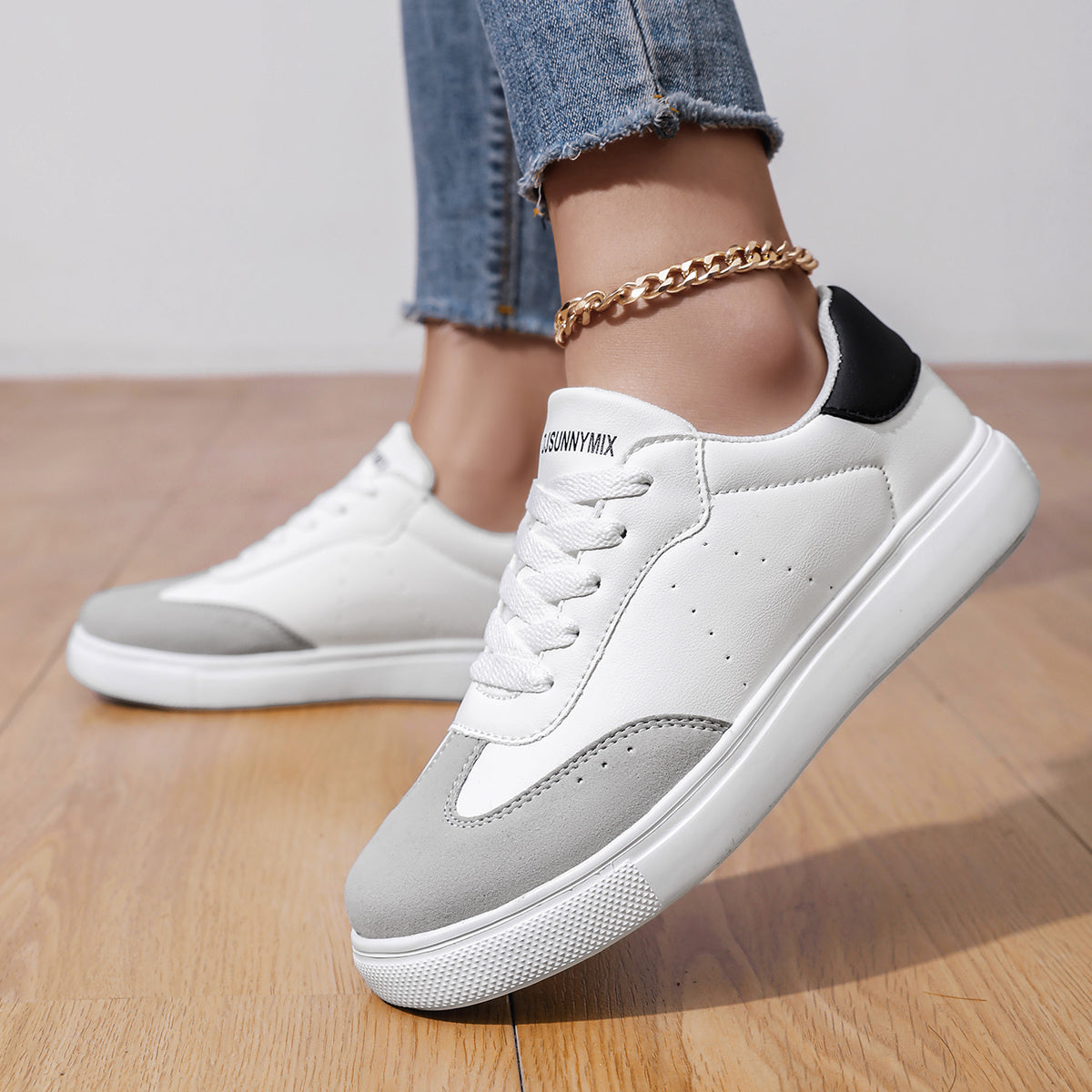 Women's Casual Canvas Sneakers Low Top Lace-Up Comfortable Walking Shoes