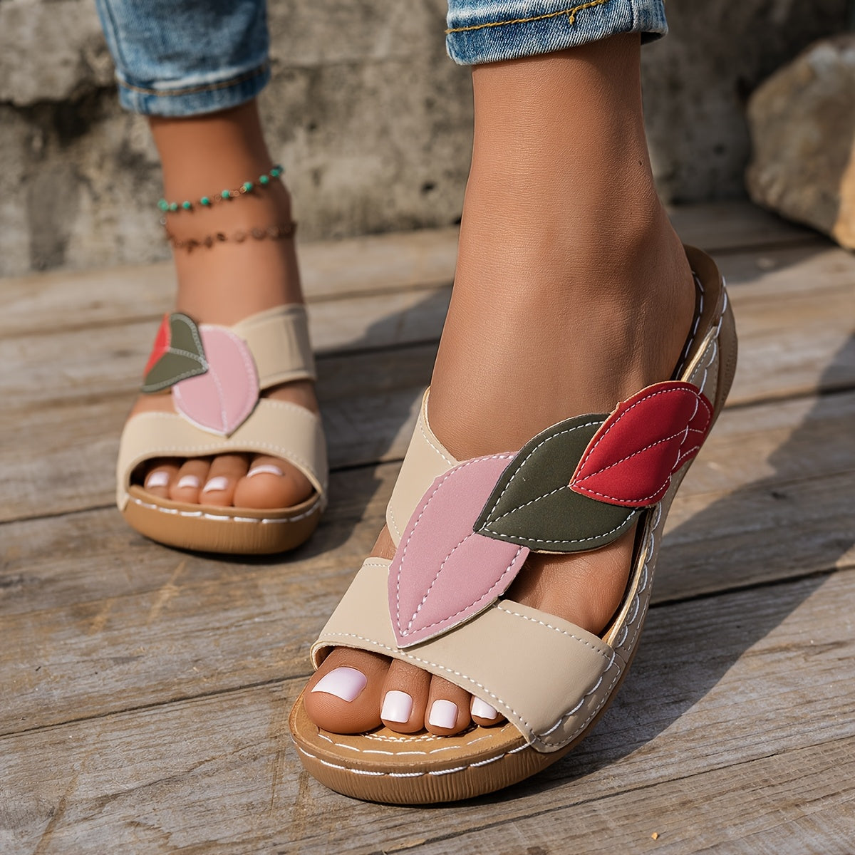 Women's Leaf Pattern Slide Sandals Open Toe Faux Flat Heel Slip-On