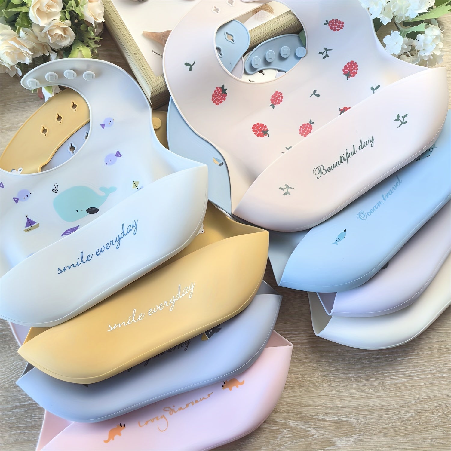 Bolalar uchun sozlanadigan Goldcolin silikon bib - Suv o'tkazmaydigan, qiziqarli print va tugma yopilishi bilan - Ideal ovqatlantirish aksessuari