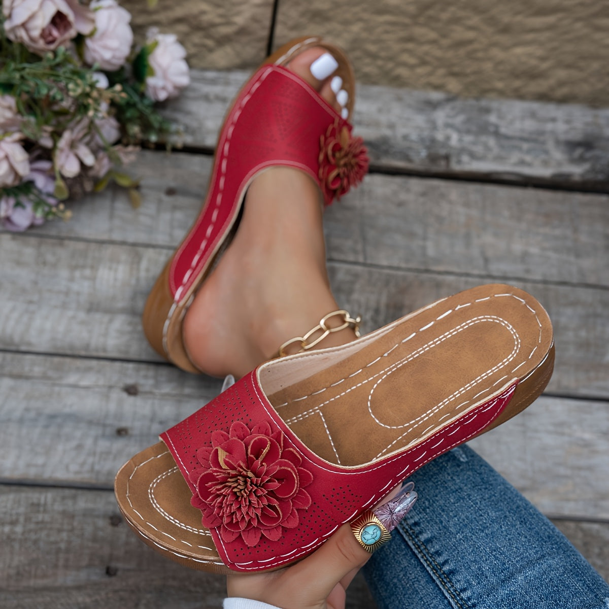 Модные тапочки на платформе для женщин