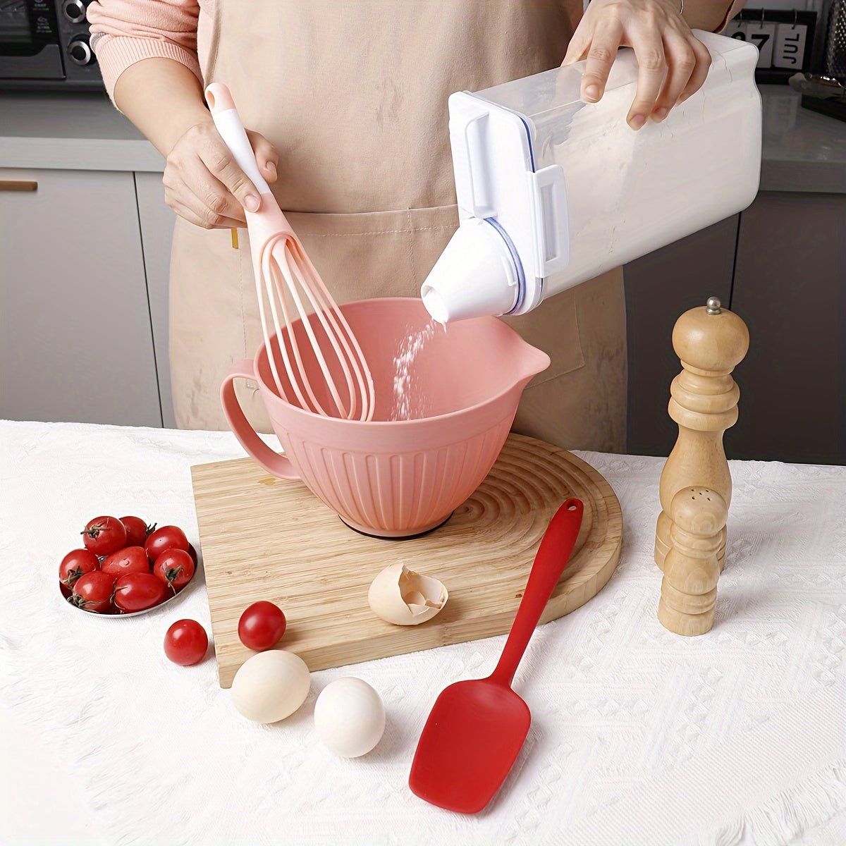 Large Capacity Nordic-Inspired PP Baking Bowl with Handle for Mixing and Storage