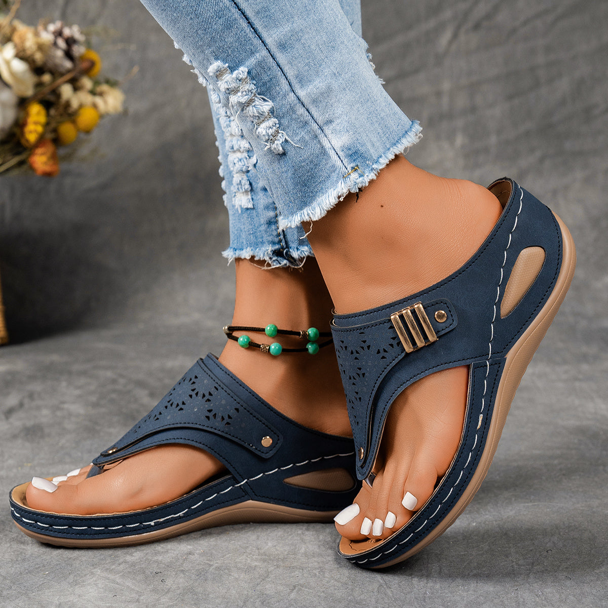 Women's Thong Sandals Cut-Out Design Wedge Heel Slip-On Summer Shoes