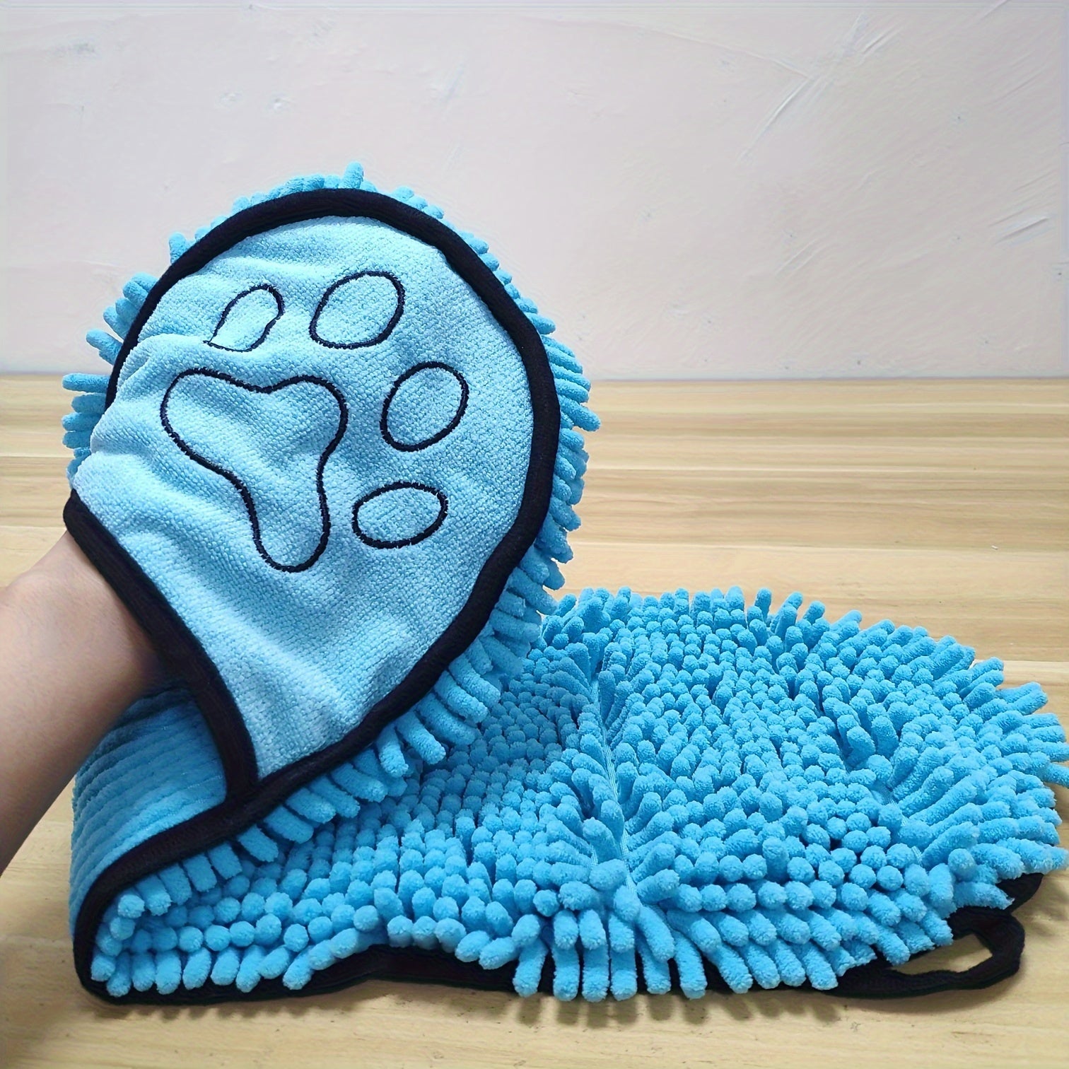 Quick Drying Pet Bath Towel for Cats Dogs and Rabbits Glove Style Absorbent