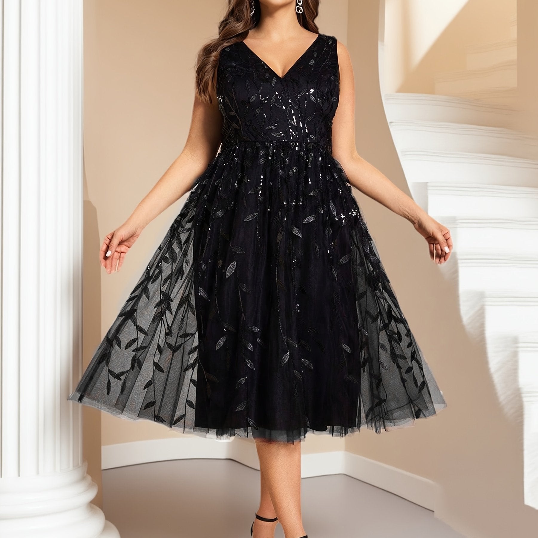 Plus Size Women's V-Neck Sequin Sleeveless Evening Dress for Parties