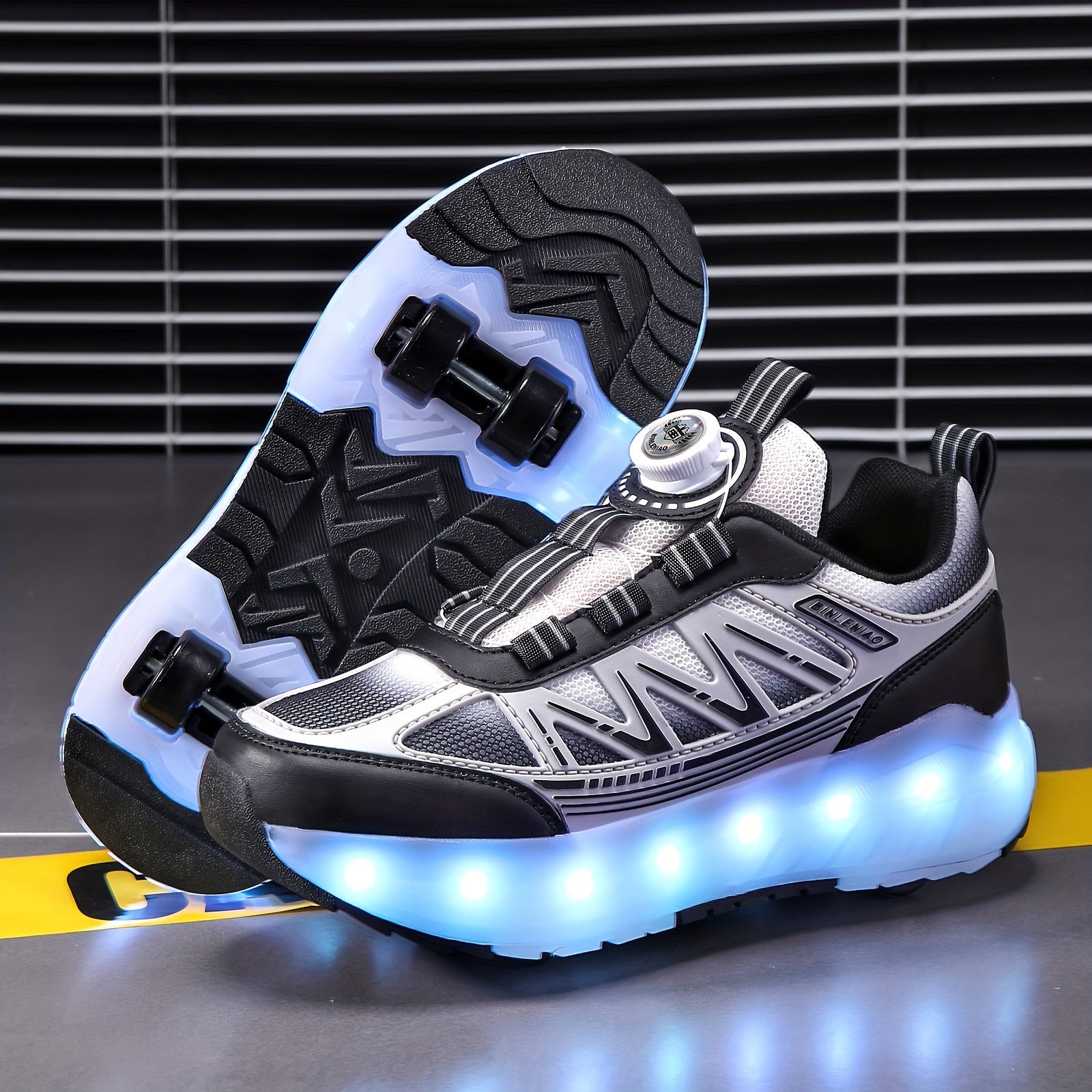 Zapatillas de skate con LED para niños, parte superior de malla, luces azules que brillan, casuales, deportivas