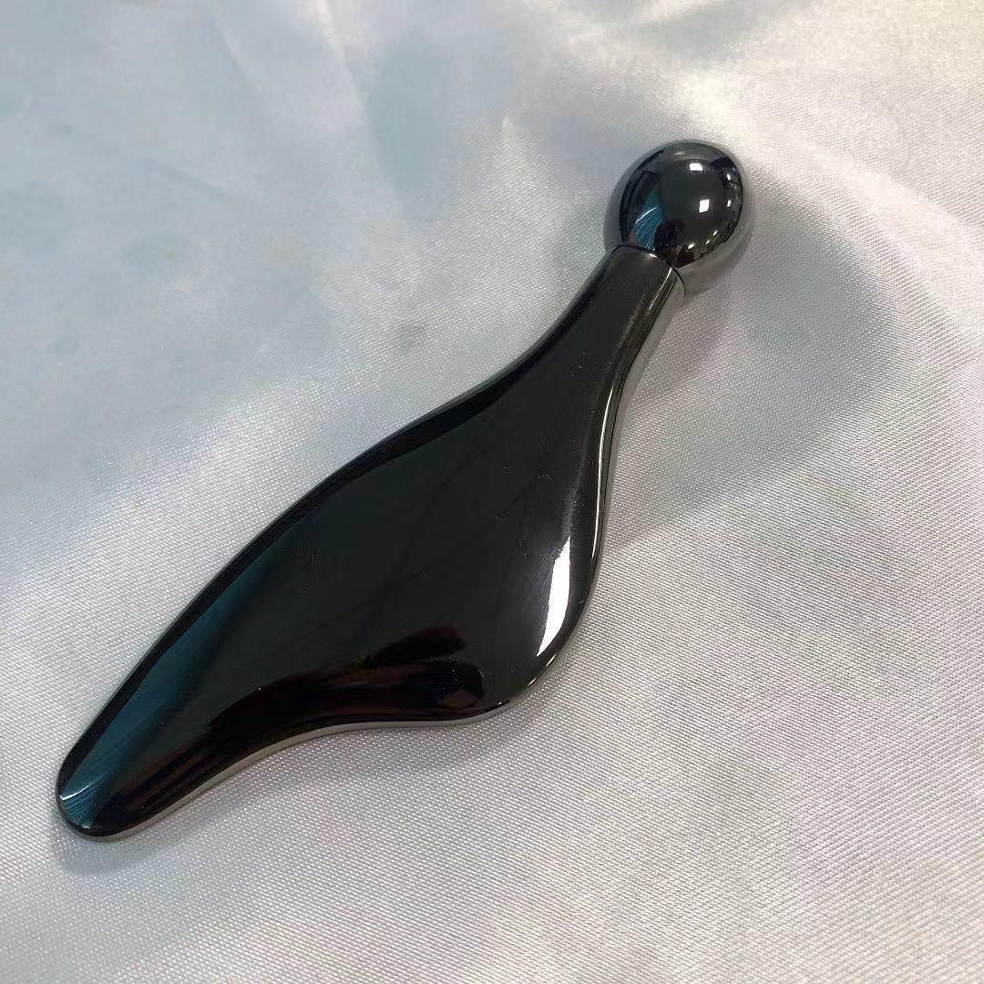 Metall yuz asboblari, jumladan, baliq boshini qirqish plitkasi, ko'z kremi to'p tayoqchasi, yuzni ko'tarish va siqish uchun kichik delfin metall qirqish plitkasi